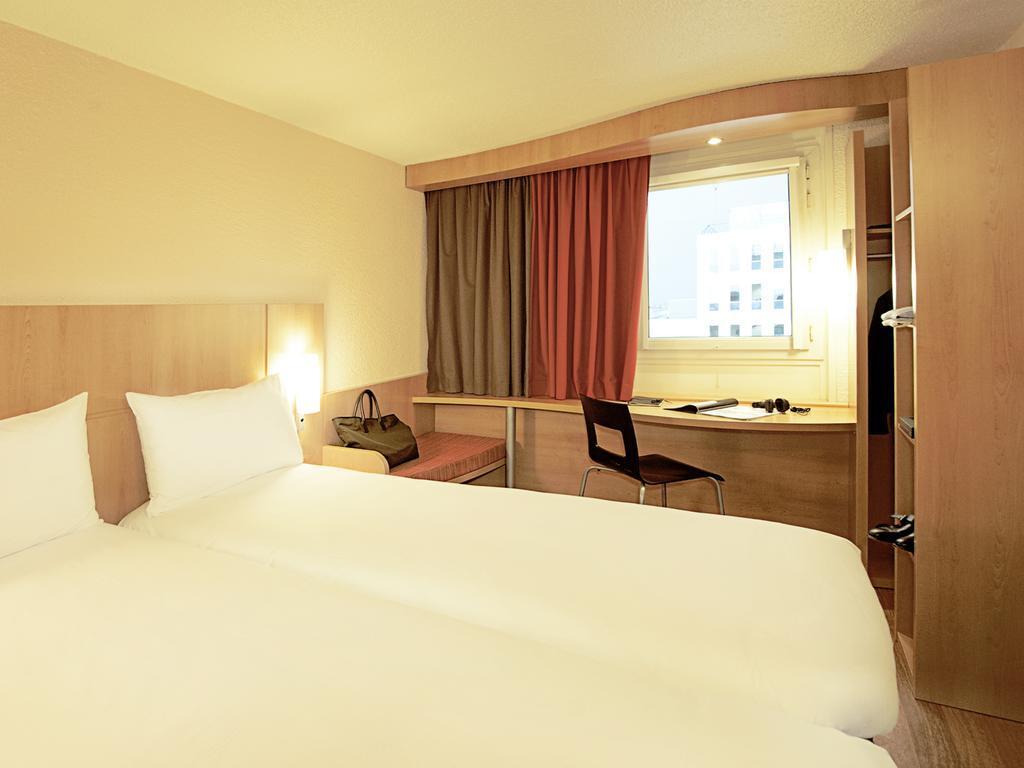 Hotel Ibis Lisboa Sintra Exterior photo